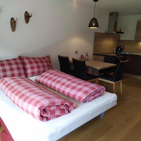 Apartments Ban Guggugg Colle Isarco Bagian luar foto