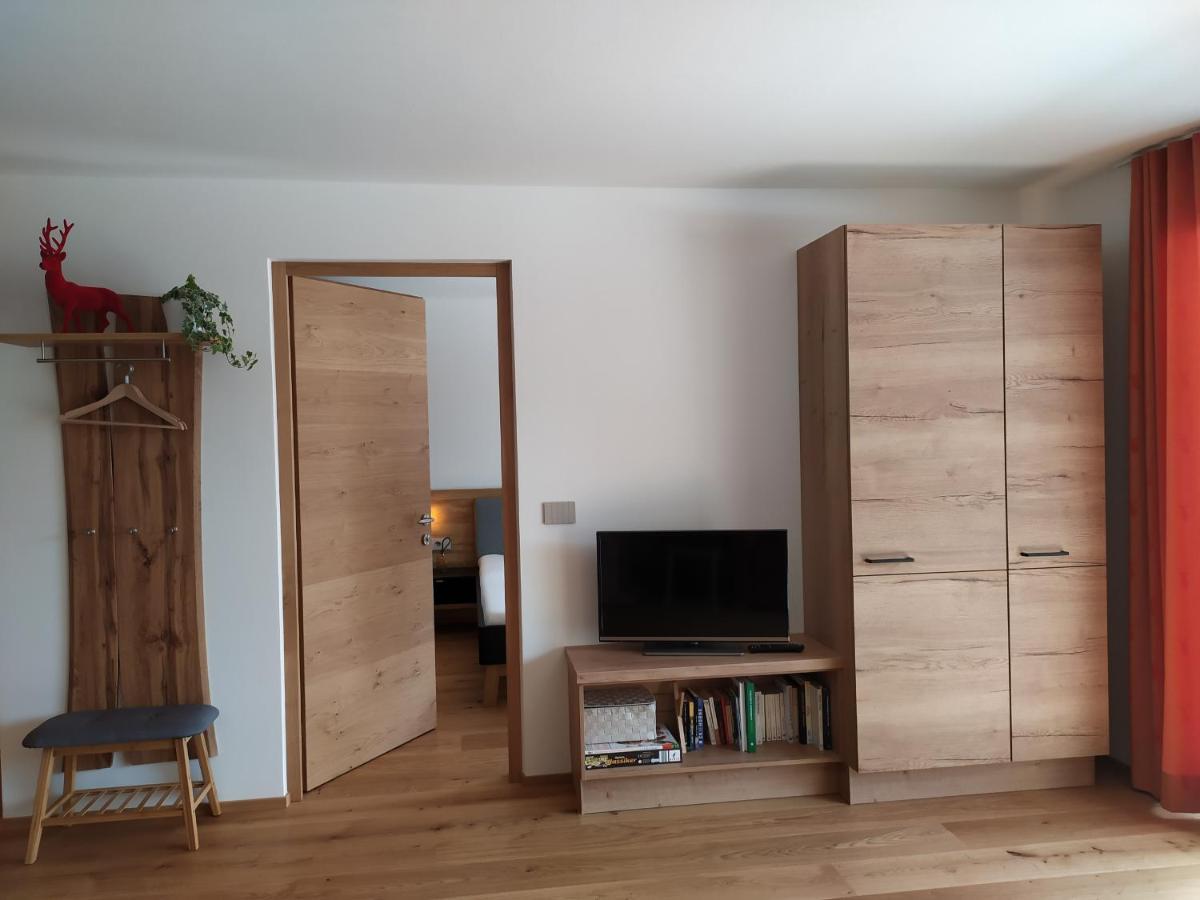 Apartments Ban Guggugg Colle Isarco Bagian luar foto
