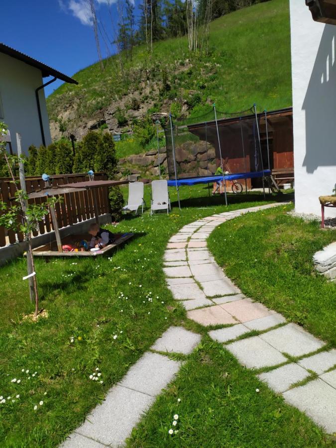 Apartments Ban Guggugg Colle Isarco Bagian luar foto